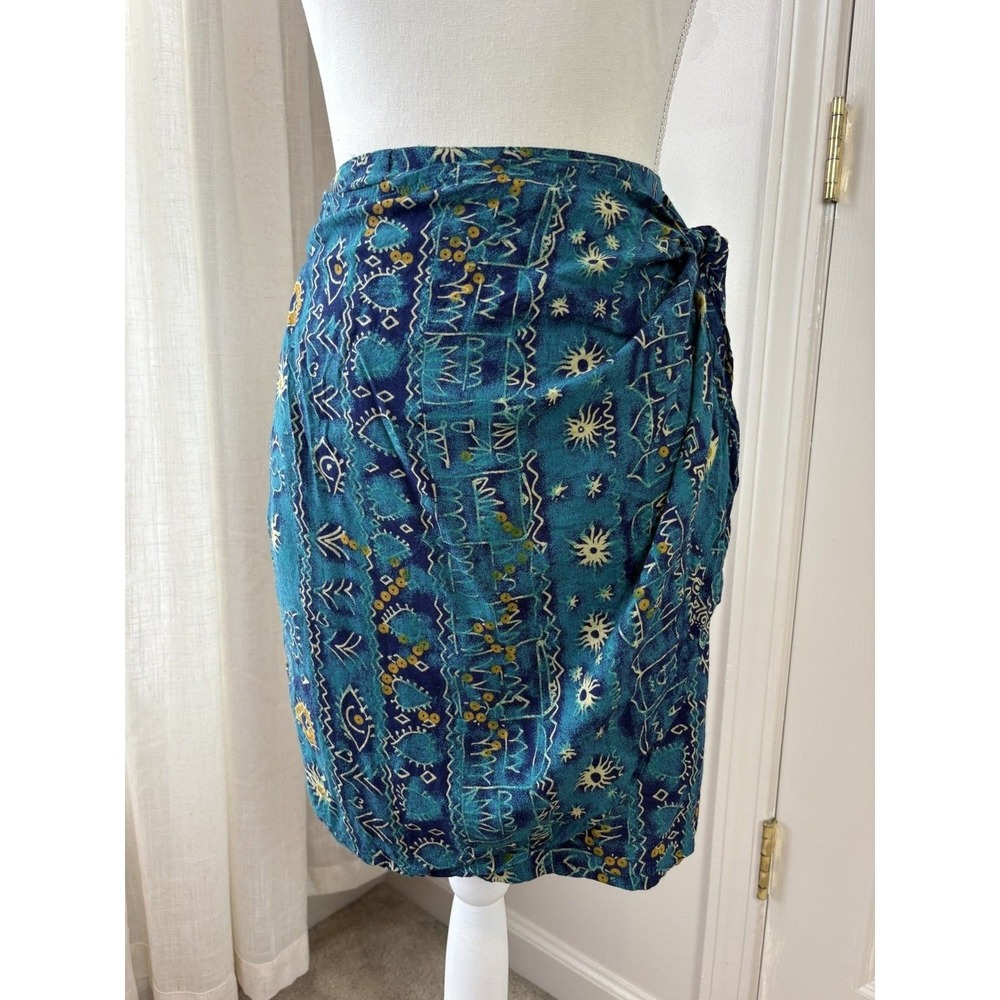 Passports Pier 1 Imports Wrap Skirt Womens Medium Teal Batik Sun Rayon Excellent